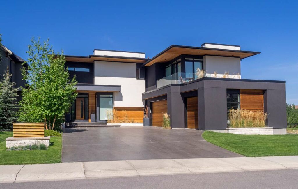 Aluminum and glass houses