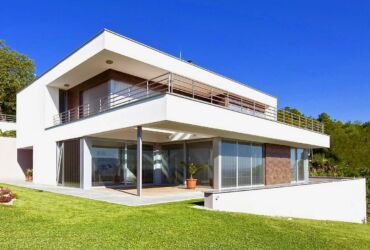 Aluminum and glass houses