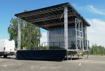 Mobile stage