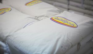 The image shows 25 kg gelatin bags produced by Gelatin Brodnica. 
