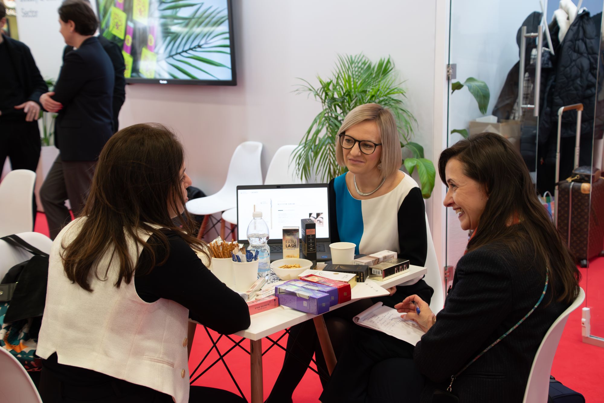Polskie stoisko narodowe na targach Cosmoprof