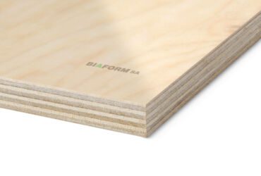 Birch plywood covered with transparent melamine